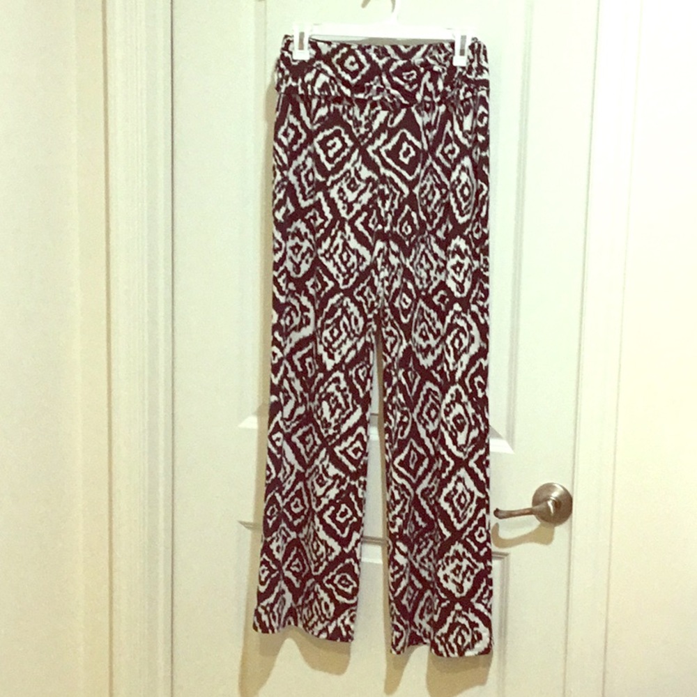 Black and white printed pants
